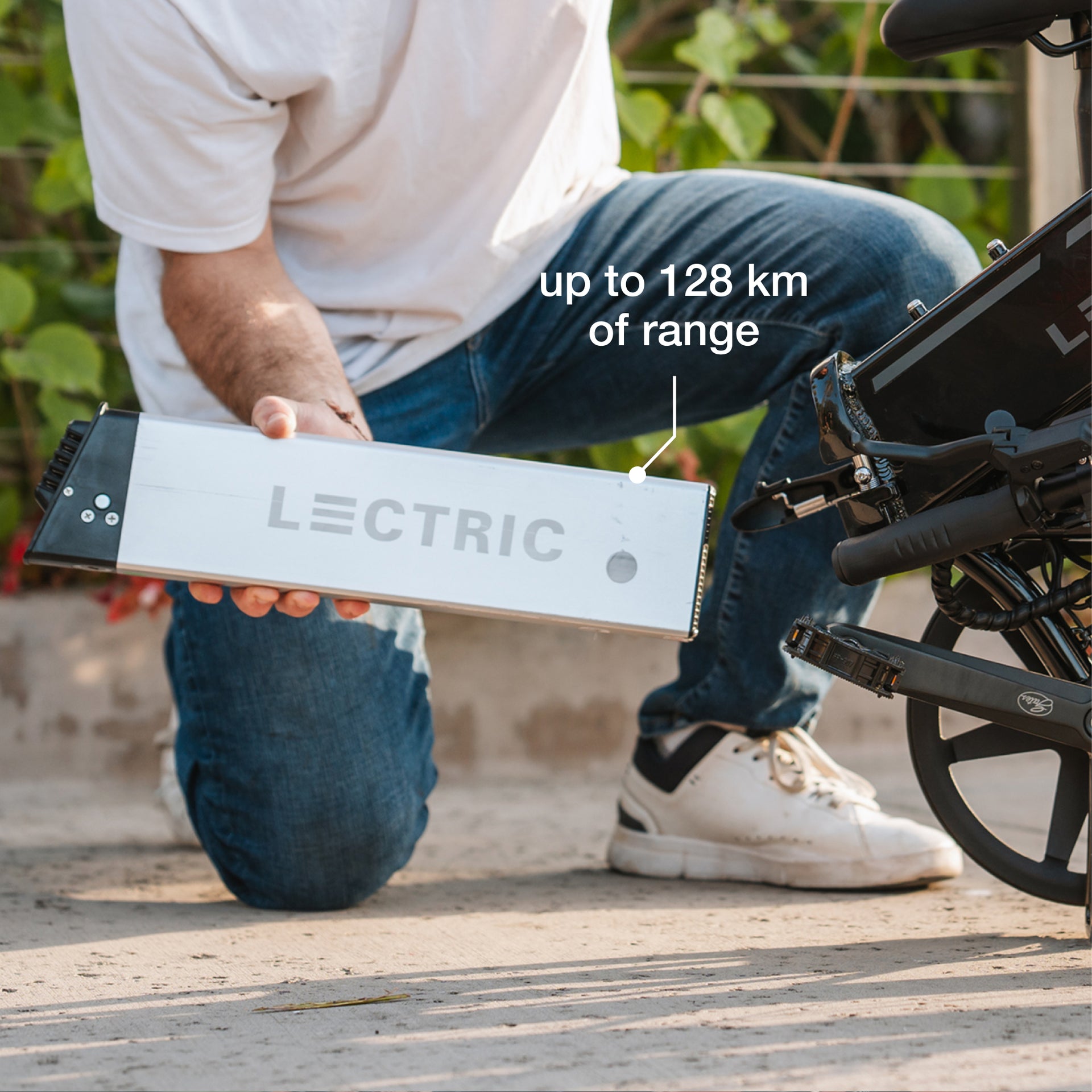 XP Lite2 Arctic White eBike [CA]
