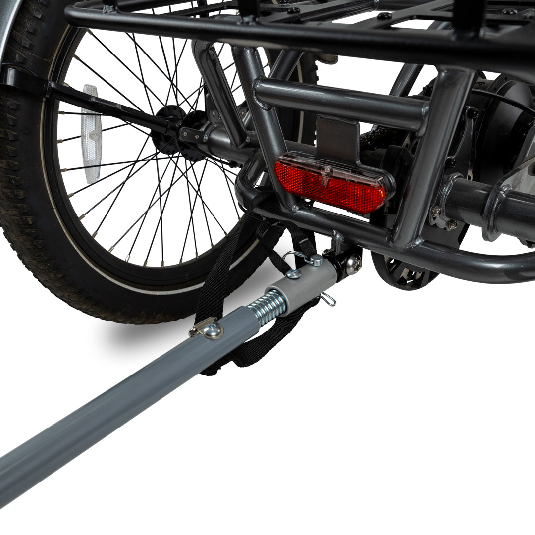 Nœud et barre de remorquage Lectric Wag-Along attachés au Trike