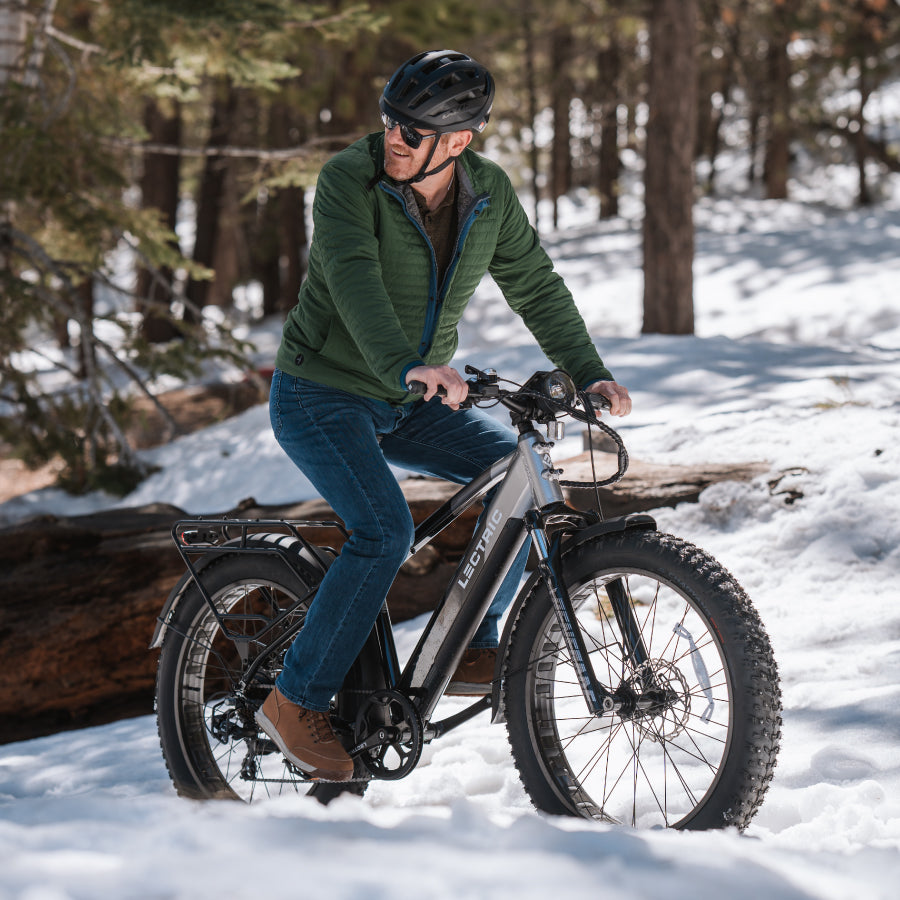 Pneus cloutés Snowdrift 26" (2)
