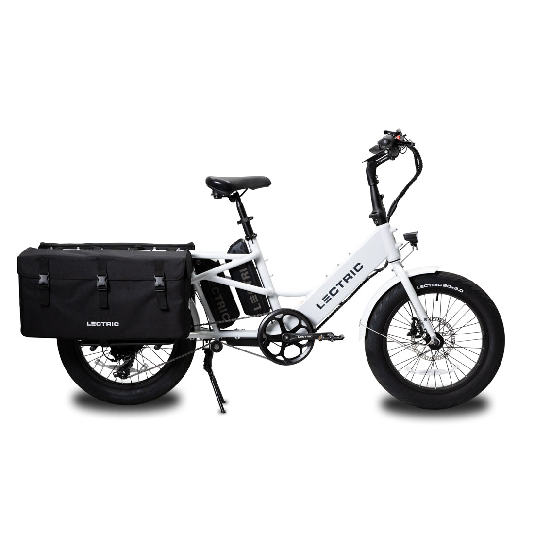 Lectric XPedition ebike avec sacoche de chargement XL montée fermée